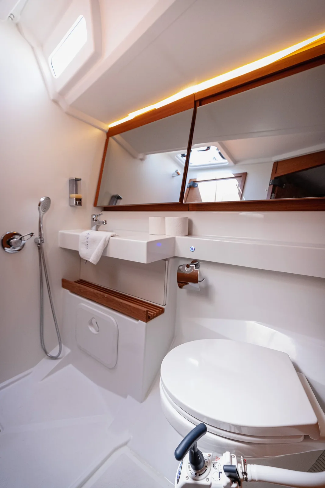 Yacht JEANNEAU Sun Odyssey 440 - Mikkamakka - Foto 1