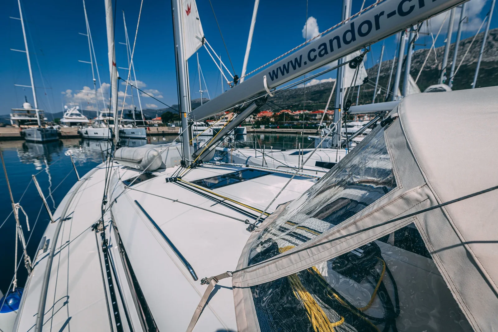 Yacht JEANNEAU Sun Odyssey 440 - Mikkamakka - Foto 1