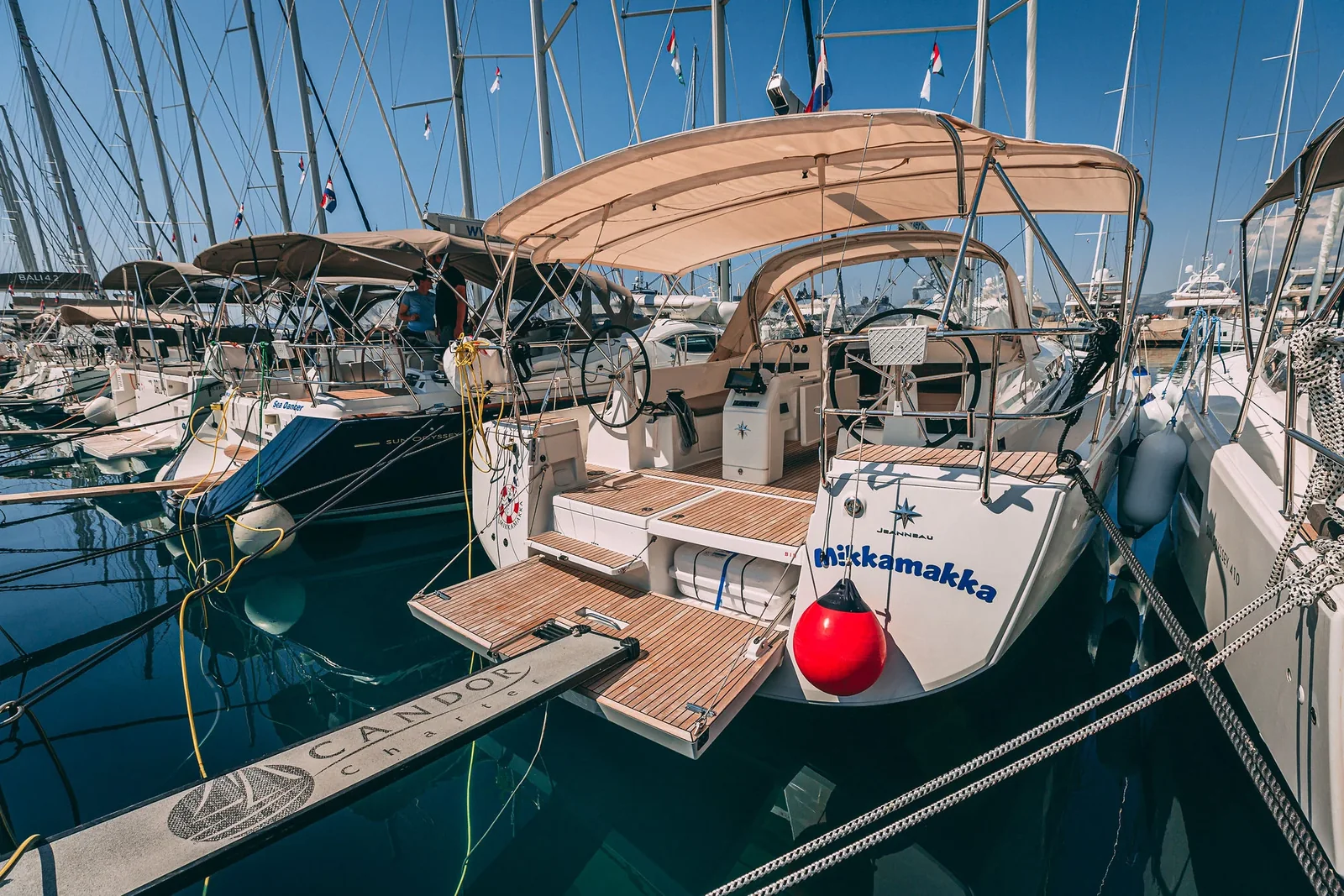 Yacht JEANNEAU Sun Odyssey 440 - Mikkamakka - Foto 1