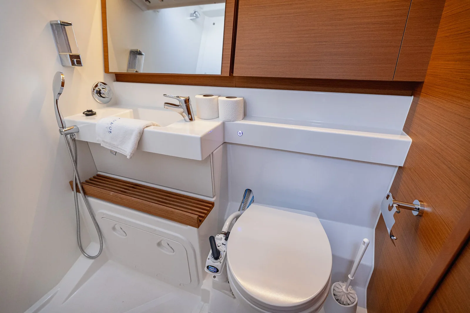 Yacht JEANNEAU Sun Odyssey 440 - Mikkamakka - Foto 1