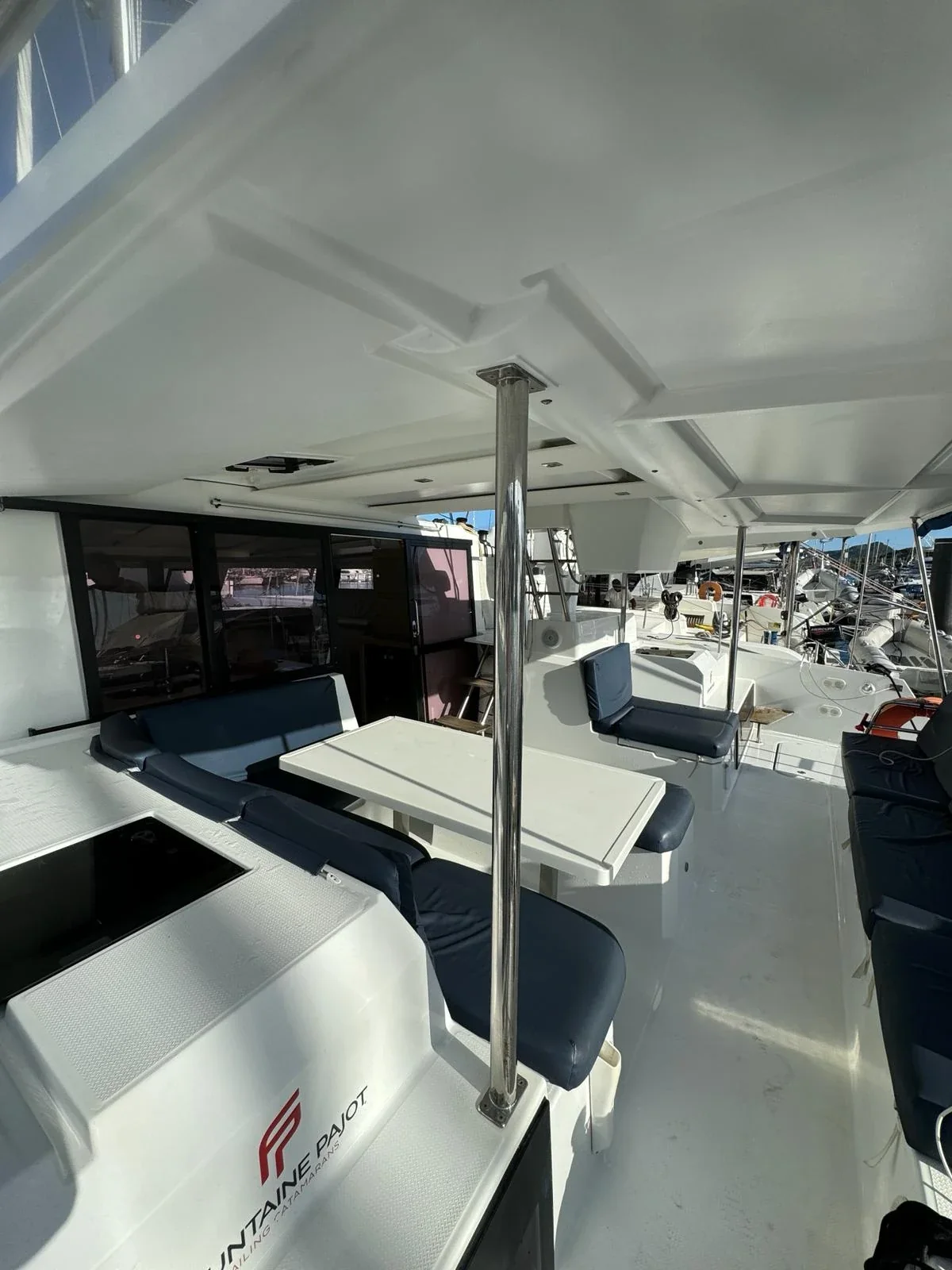 Yacht FOUNTAINE PAJOT Astrea 42 - Roxy II - Foto 4