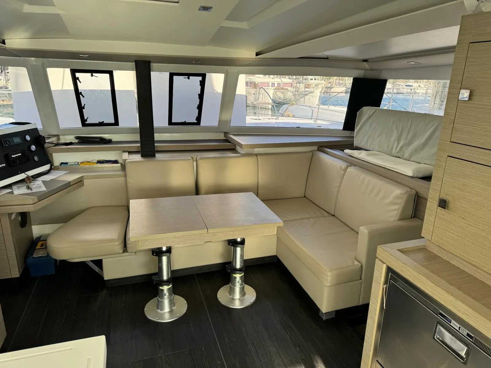 Yacht FOUNTAINE PAJOT Astrea 42 - Roxy II - Foto 8
