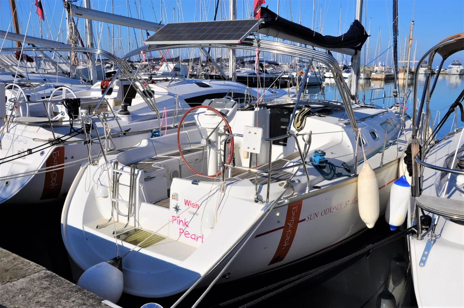 Yacht JEANNEAU Sun Odyssey 37 - Pink Pearl - Foto 1