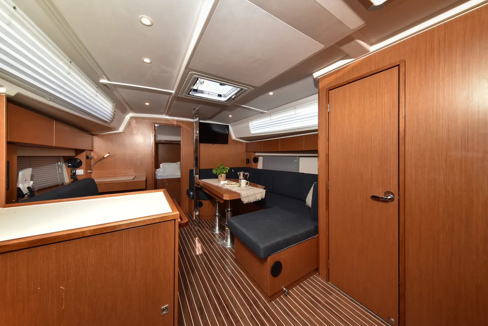 Yacht BAVARIA C42 - Bella - Foto 1