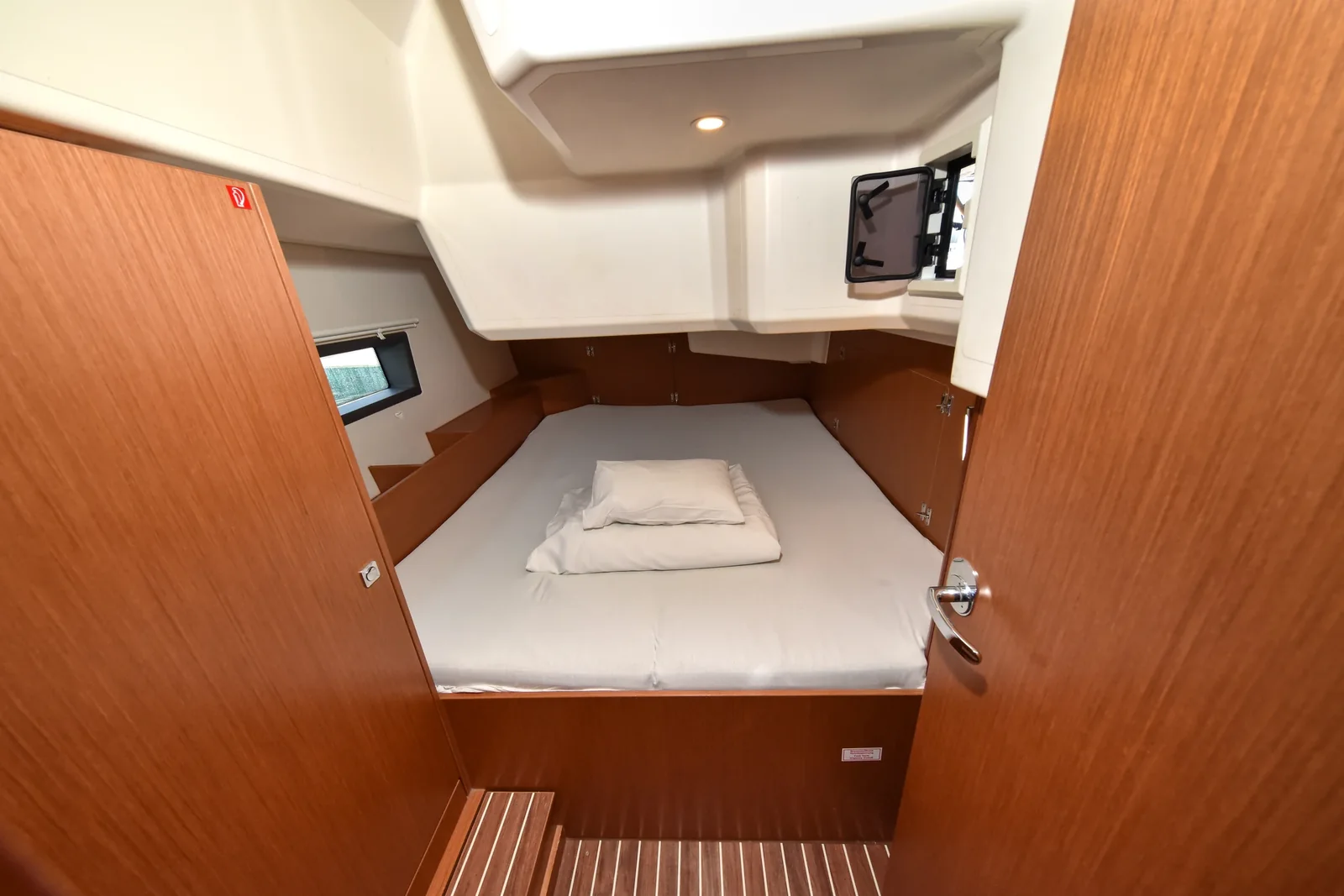 Yacht BAVARIA C42 - Bella - Foto 1