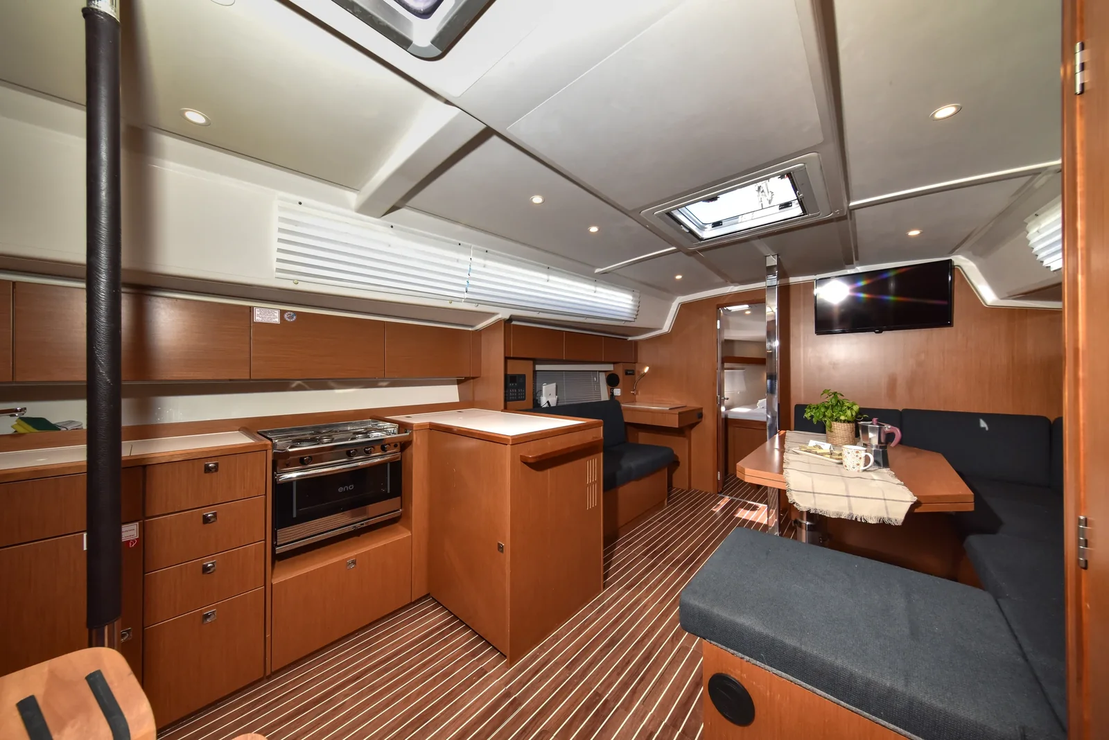Yacht BAVARIA C42 - Bella - Foto 1
