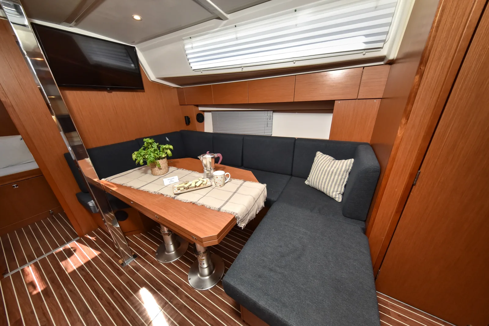 Yacht BAVARIA C42 - Bella - Foto 1