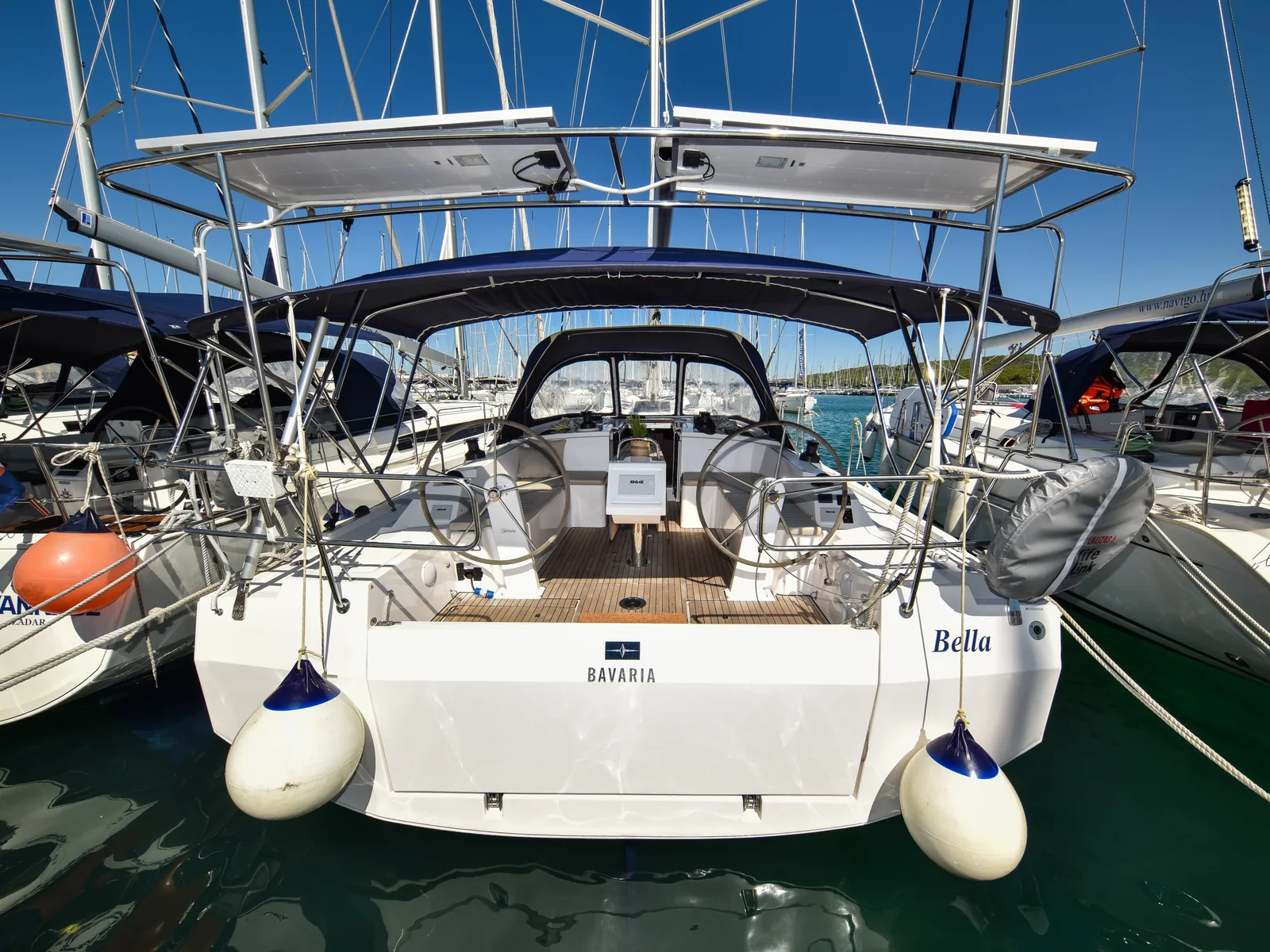 Yacht BAVARIA C42 - Bella - Foto 1