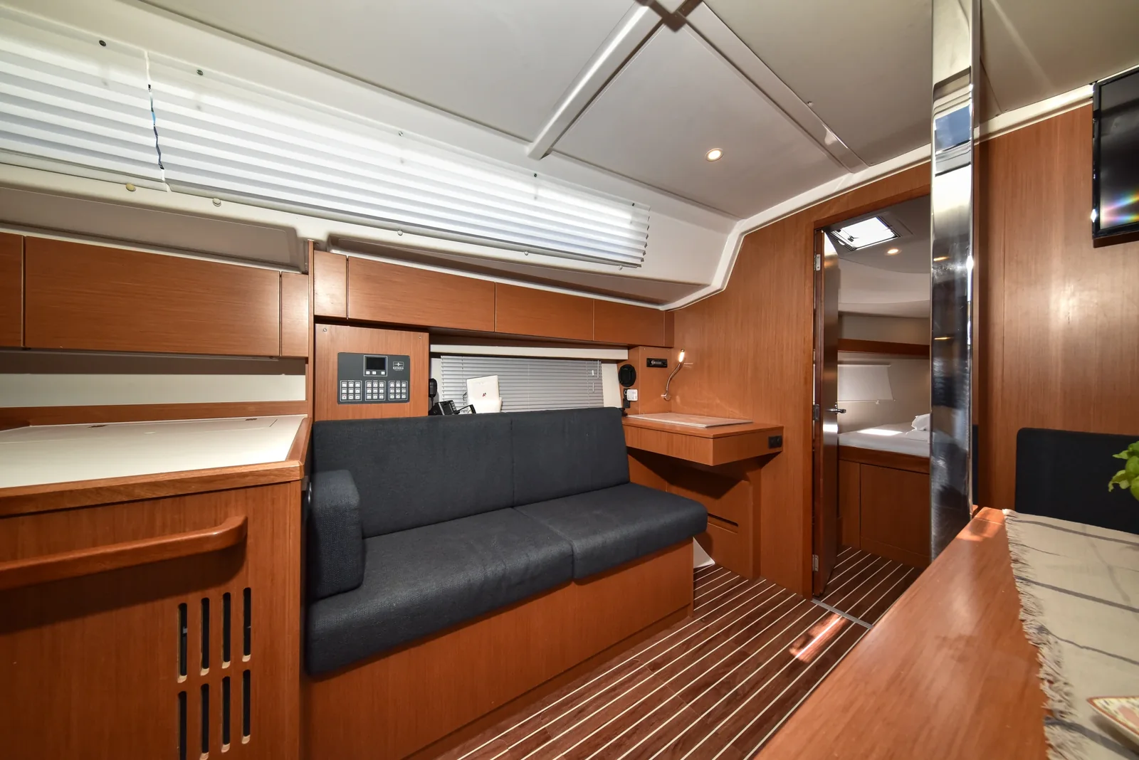 Yacht BAVARIA C42 - Bella - Foto 1