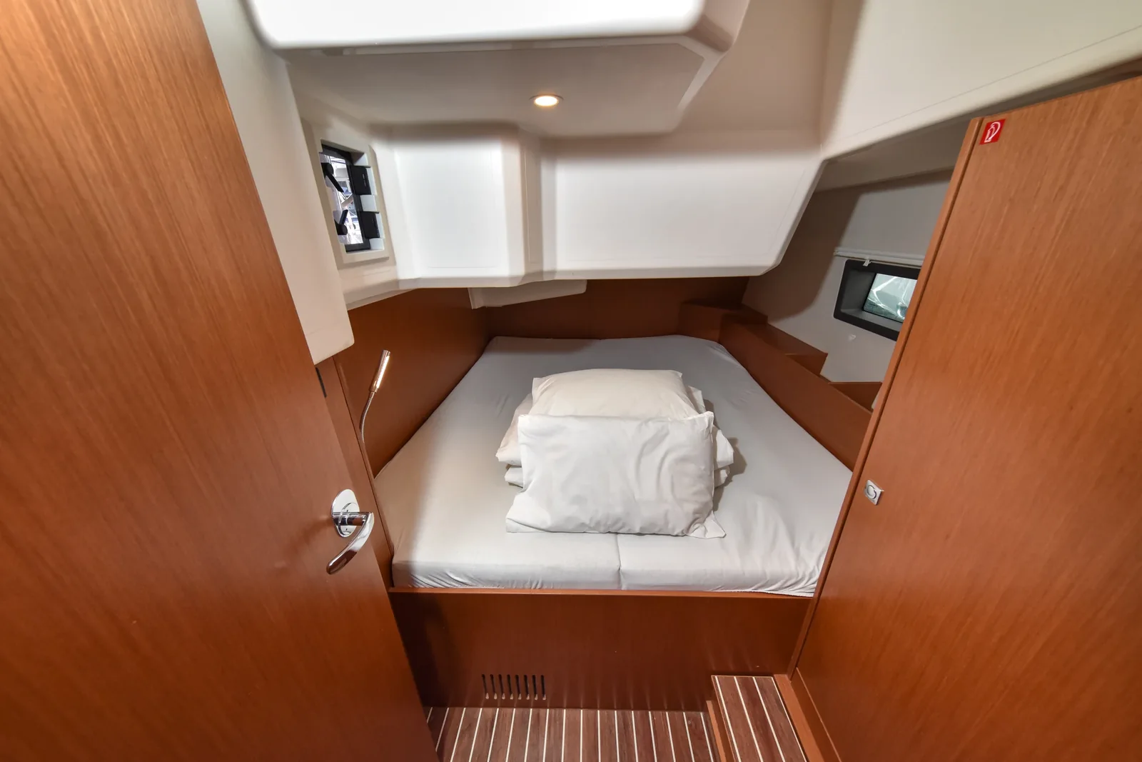 Yacht BAVARIA C42 - Bella - Foto 1