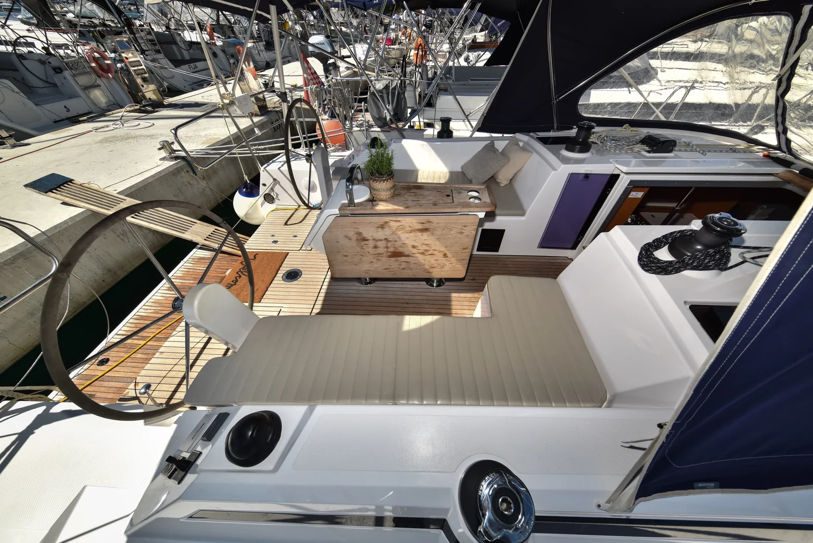 Yacht BAVARIA C42 - Bella - Foto 1