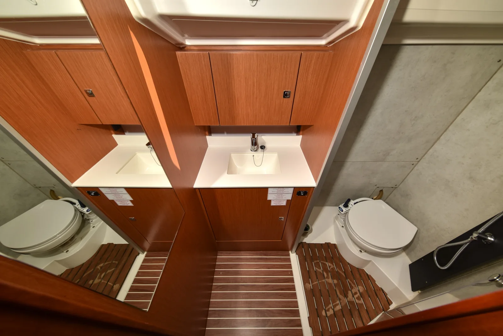 Yacht BAVARIA C42 - Bella - Foto 1