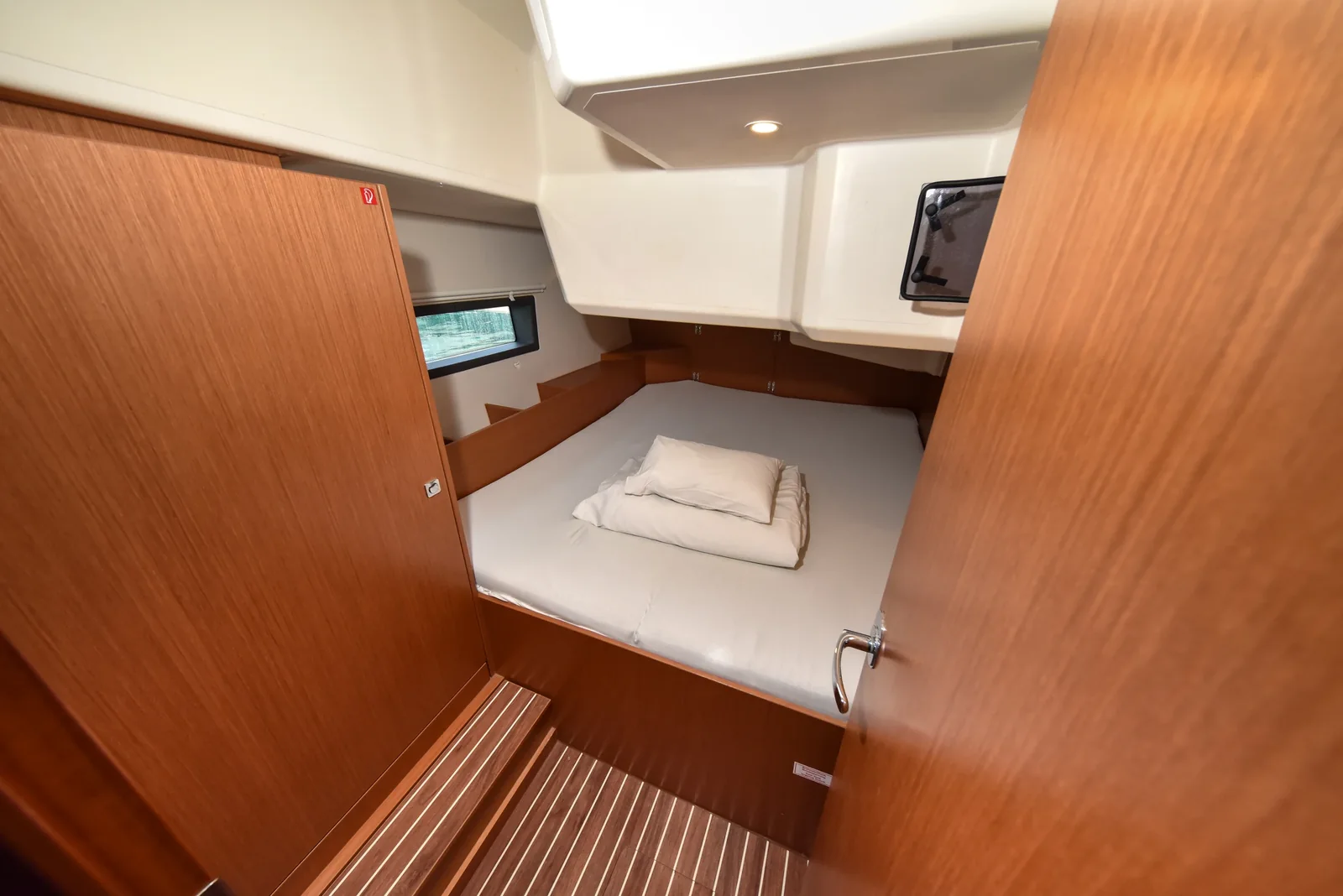 Yacht BAVARIA C42 - Bella - Foto 1