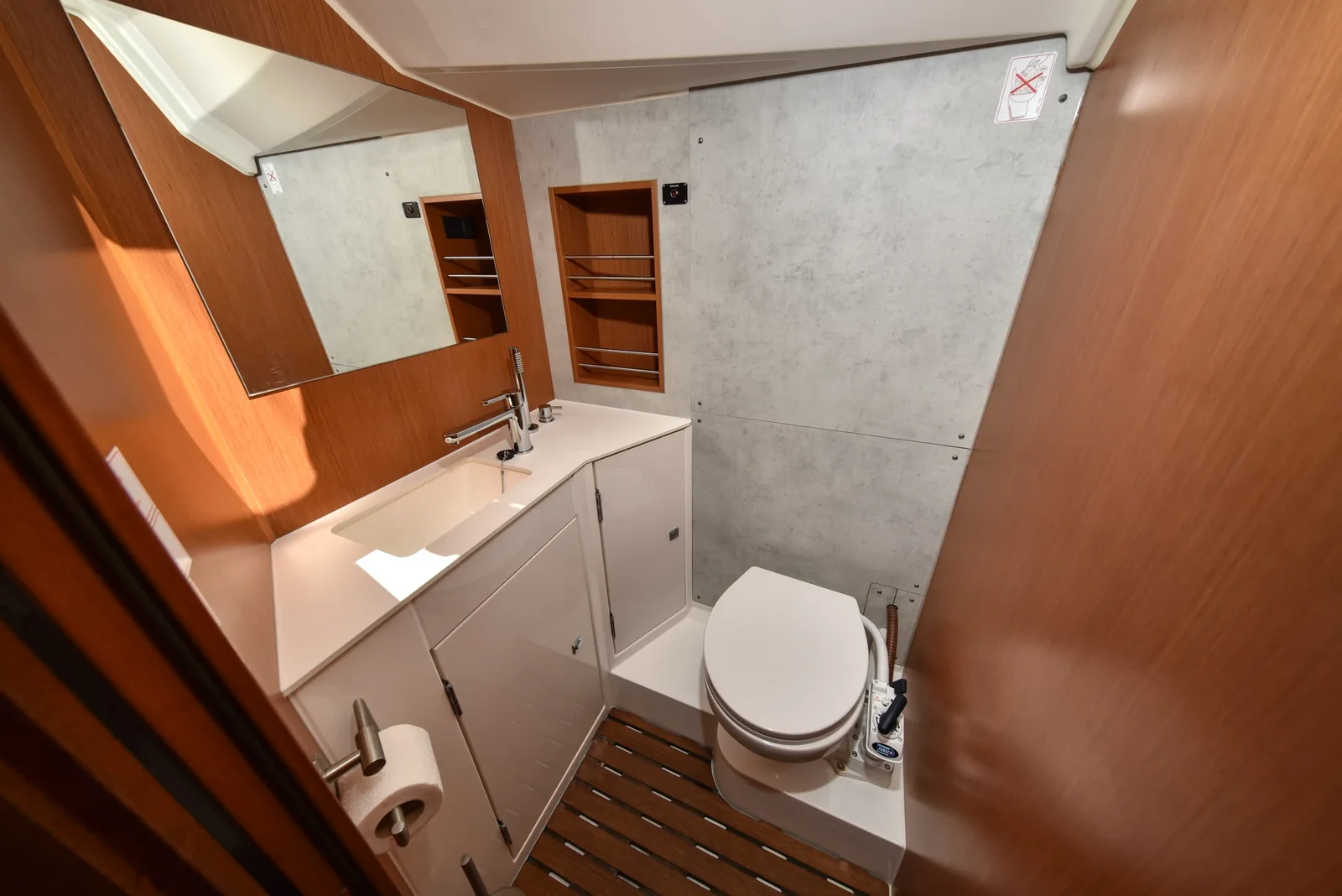 Yacht BAVARIA C42 - Bella - Foto 1