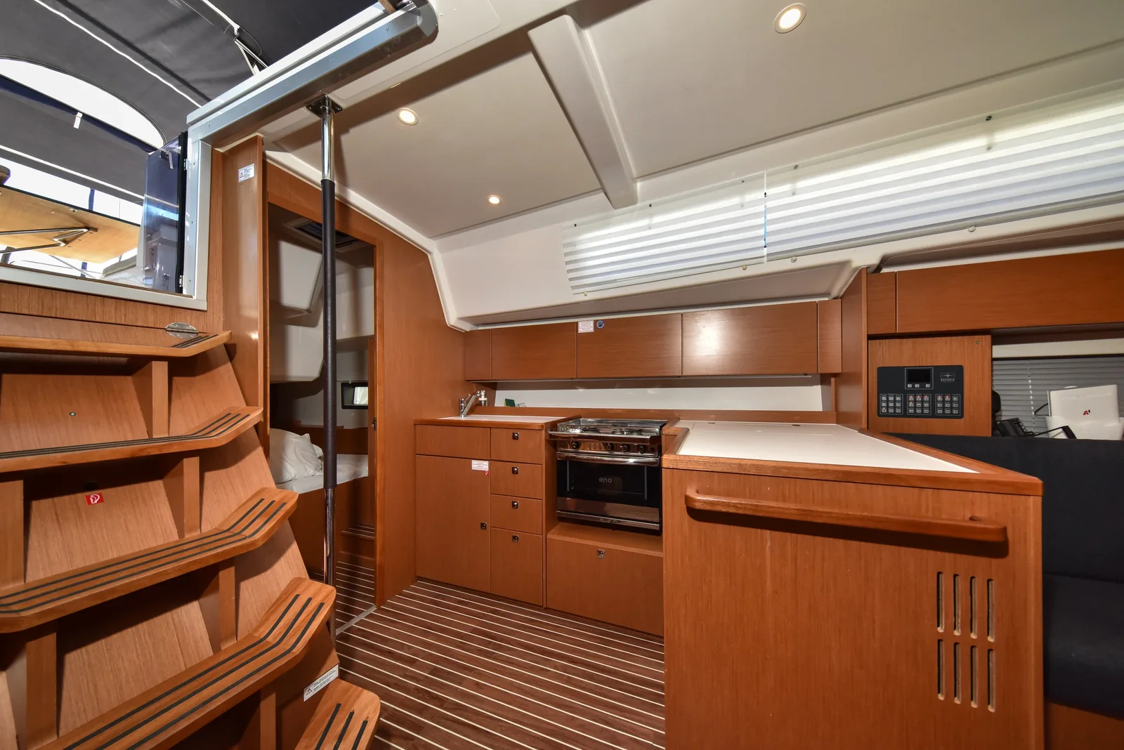 Yacht BAVARIA C42 - Bella - Foto 1
