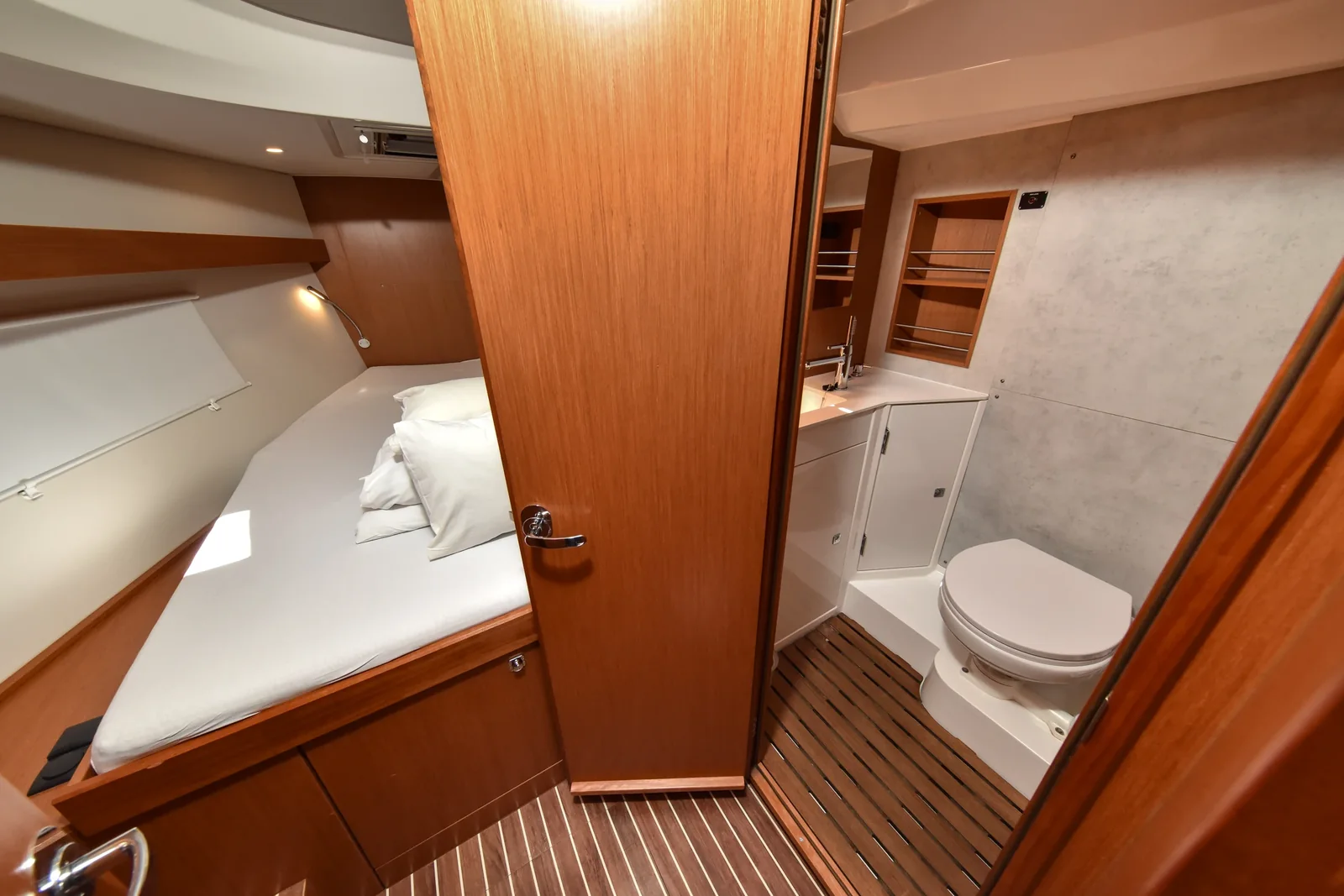 Yacht BAVARIA C42 - Bella - Foto 1