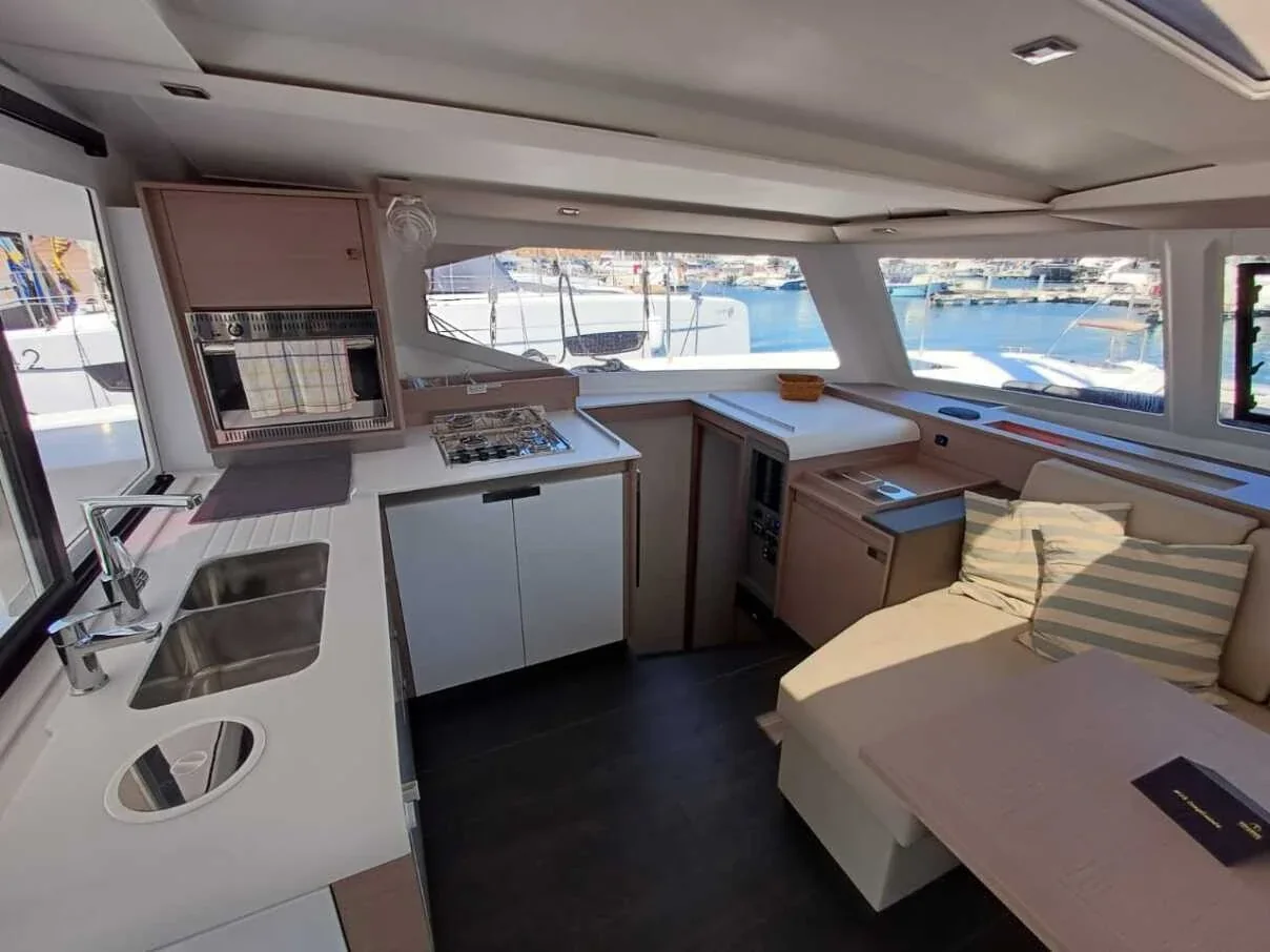 Yacht FOUNTAINE PAJOT Isla 40 - My Tim - Foto 1