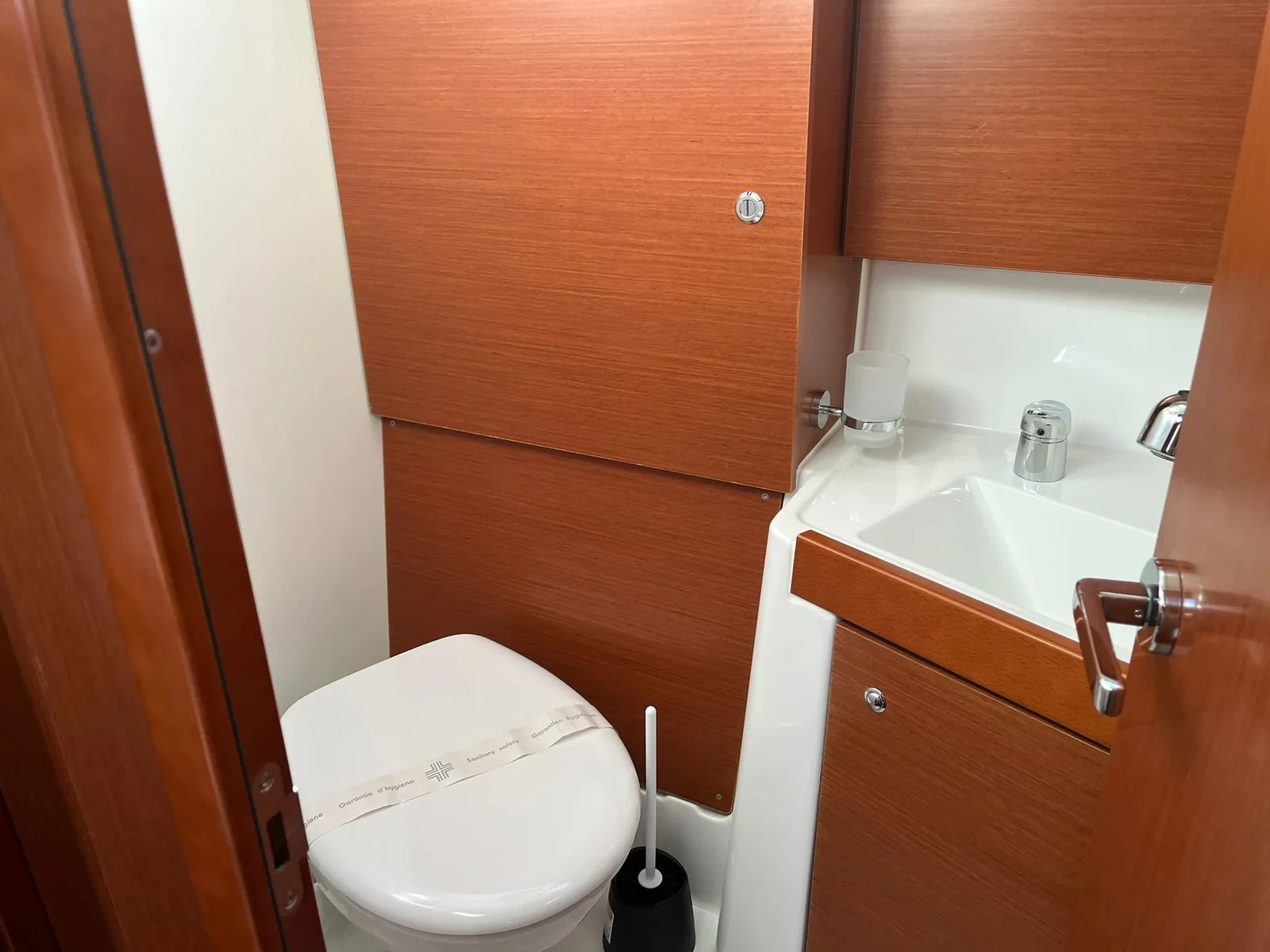 Yacht BENETEAU Oceanis 38.1 - Sailor Mercury - Foto 1