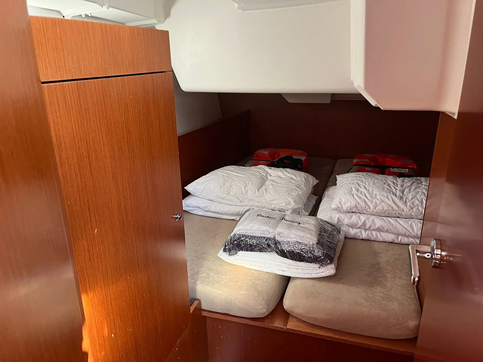 Yacht BENETEAU Oceanis 38.1 - Sailor Mercury - Foto 1