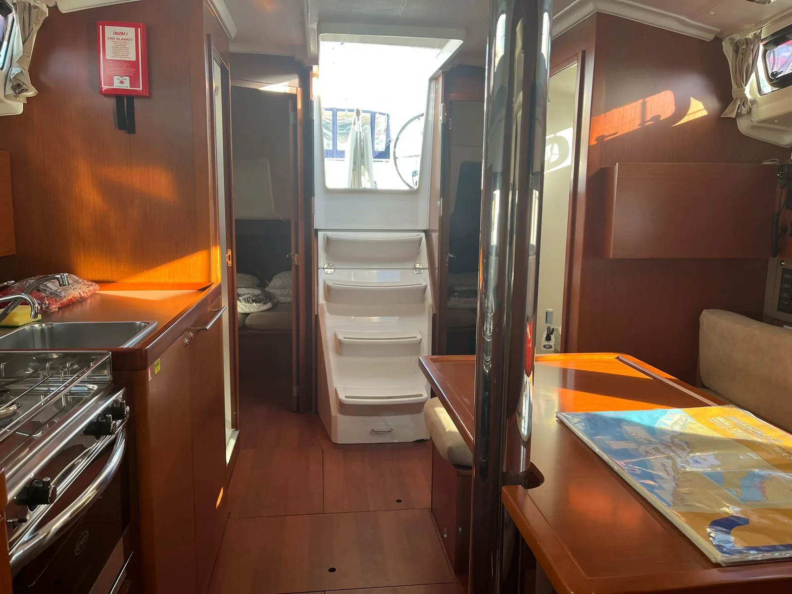 Yacht BENETEAU Oceanis 38.1 - Sailor Mercury - Foto 1
