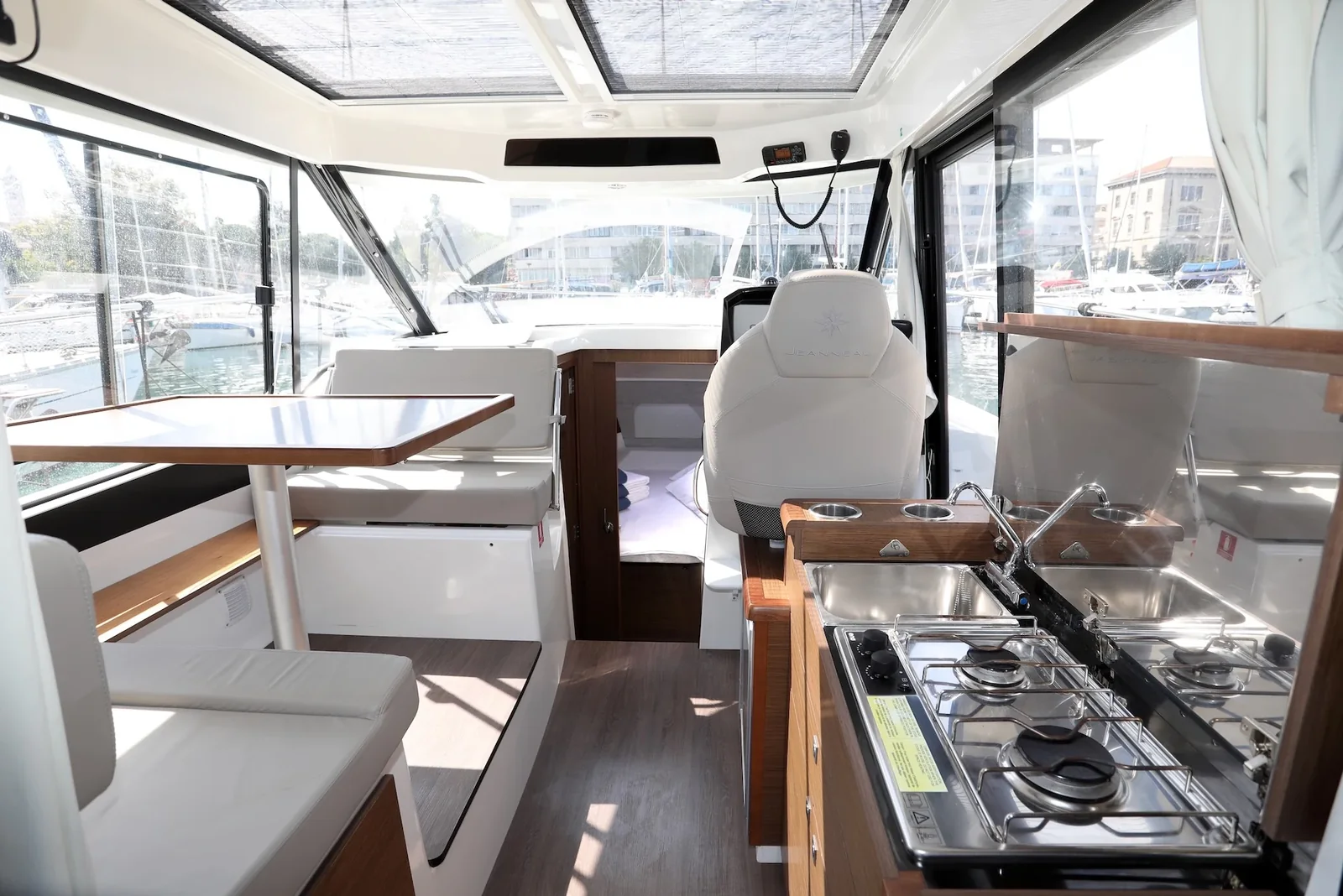 Yacht JEANNEAU Merry Fisher 895 - Wind - Foto 1