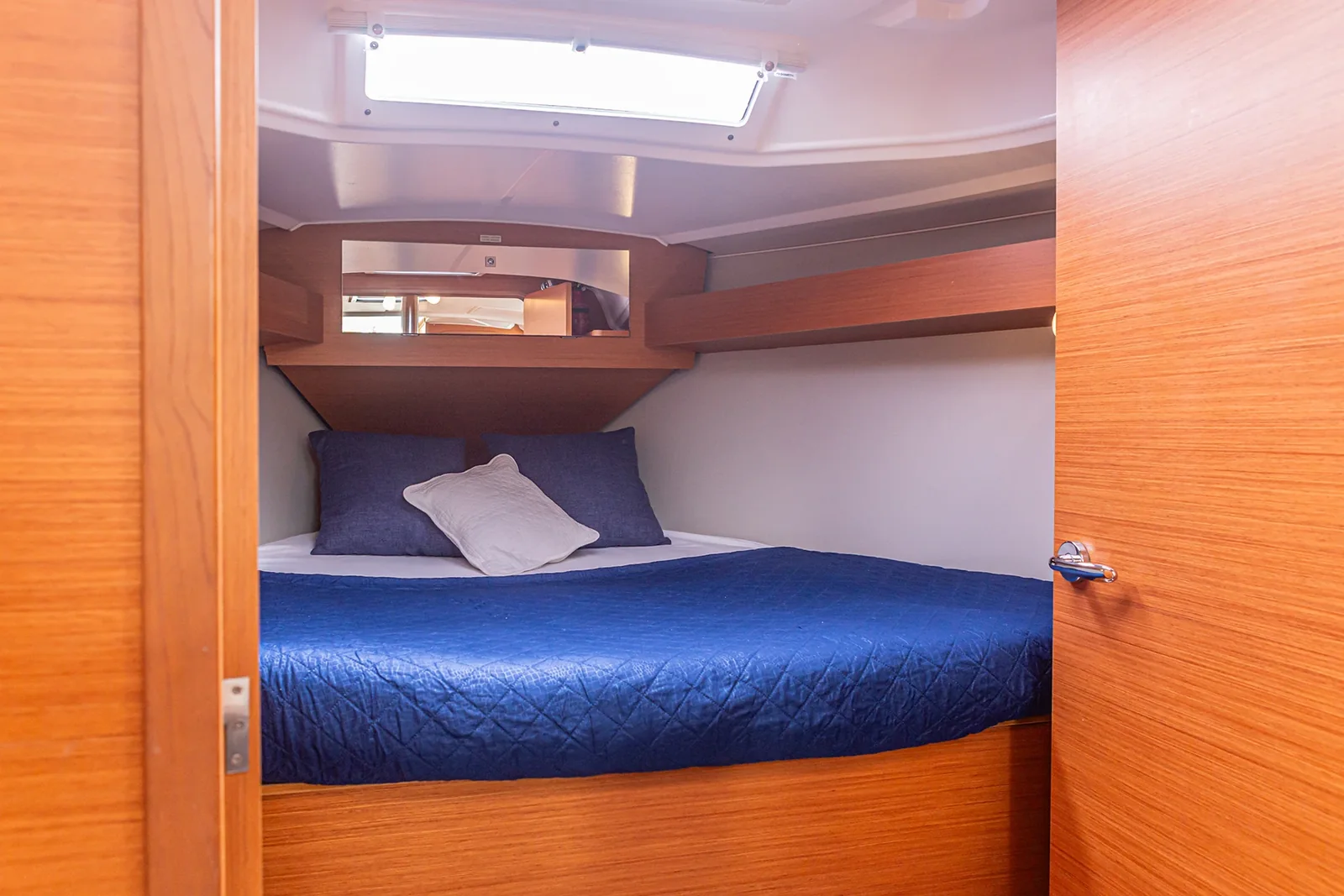 Yacht DUFOUR 360 Grand Large - Smile Planet