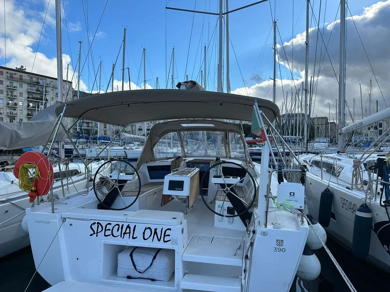 Yacht DUFOUR 390 Grand Large - Special One - Foto 1