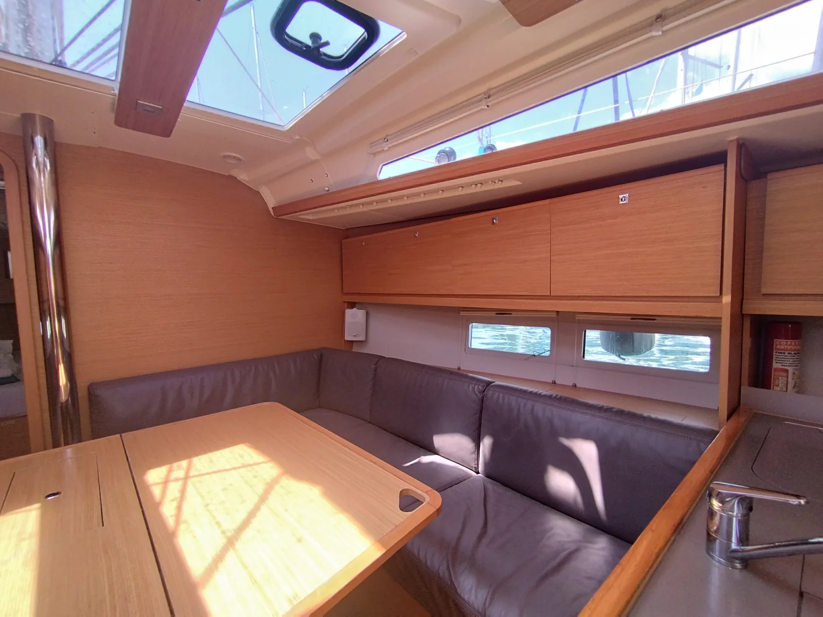 Yacht DUFOUR 390 Grand Large - Pixie