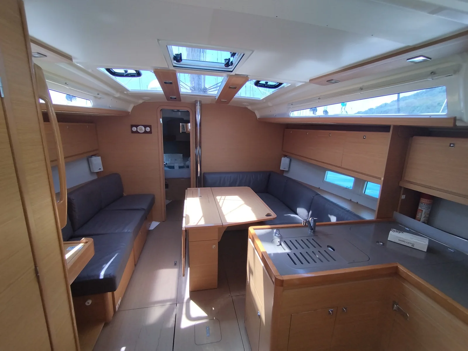 Yacht DUFOUR 390 Grand Large - Pixie - Foto 1