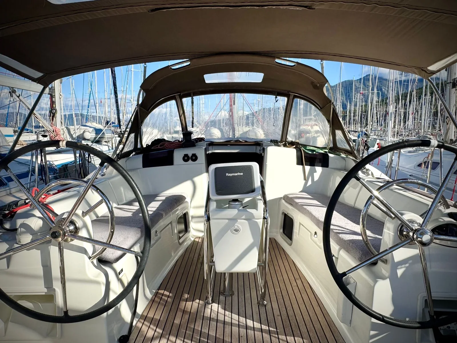 Yacht BENETEAU Oceanis 46 - Viento - Foto 1