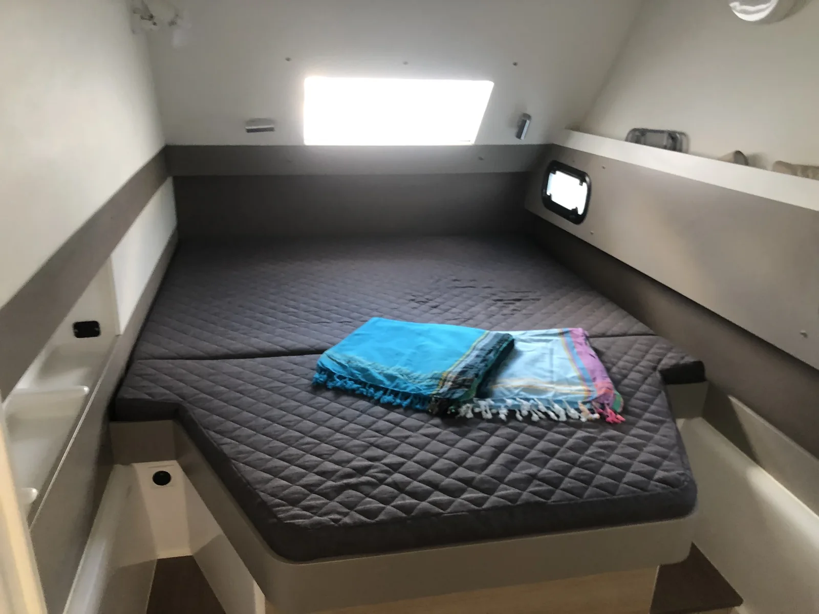 Yacht CATANA Bali 4.3 - Hogwarts - Foto 1
