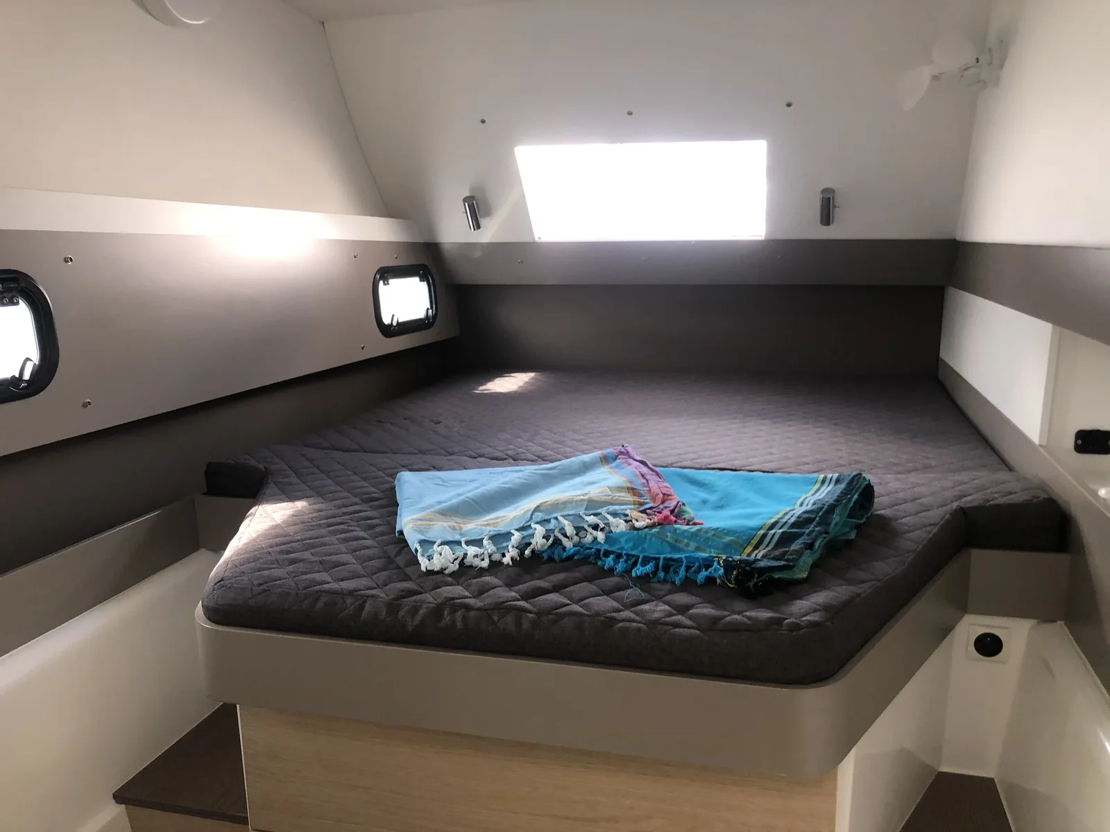Yacht CATANA Bali 4.3 - Hogwarts - Foto 1