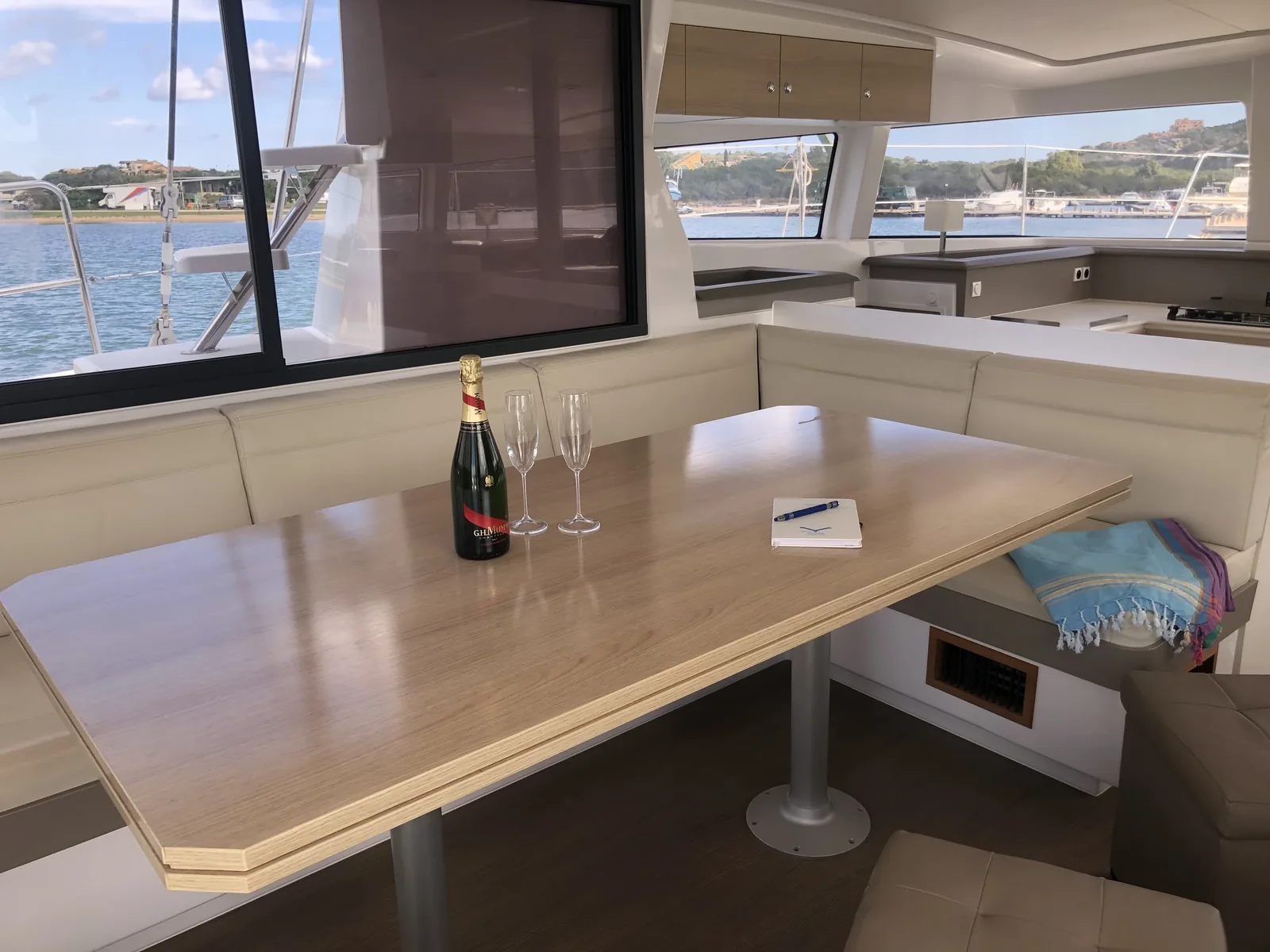 Yacht CATANA Bali 4.3 - Hogwarts - Foto 1
