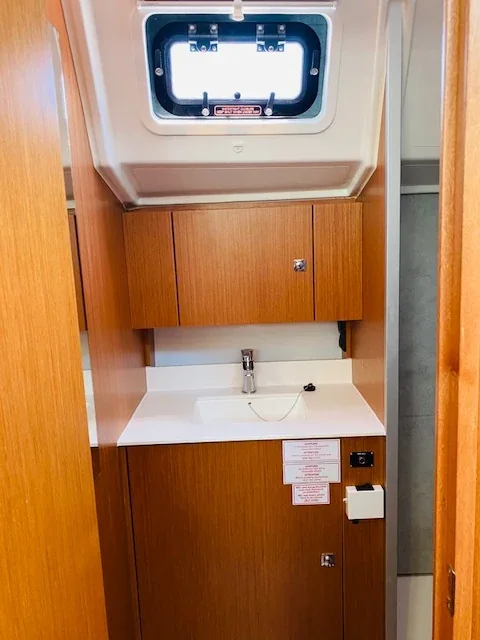 Yacht BAVARIA C42 - Sakura J