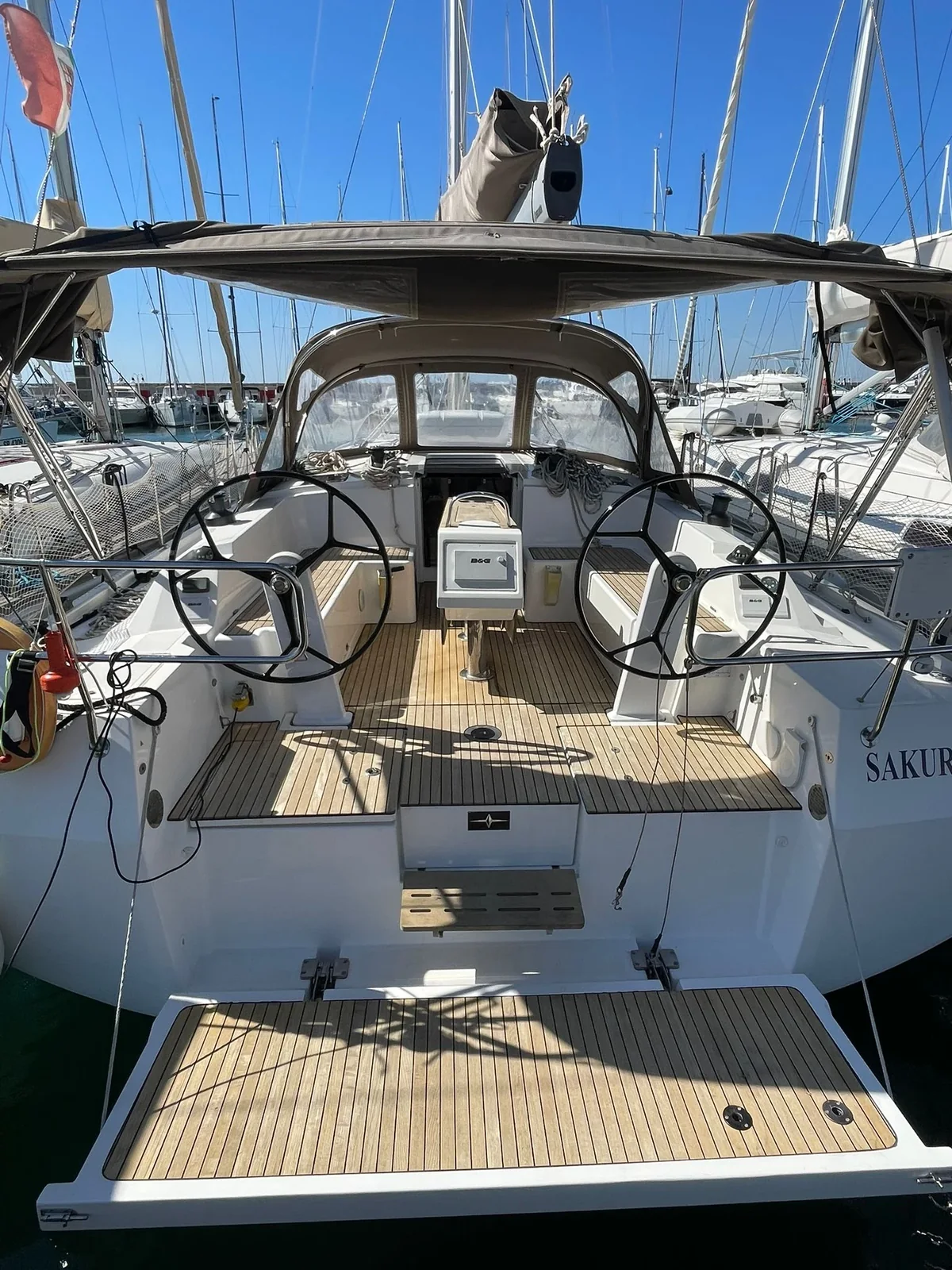 Yacht BAVARIA C42 - Sakura J - Foto 1