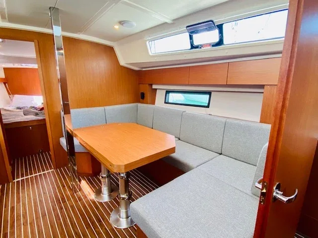 Yacht BAVARIA C42 - Sakura J - Foto 1