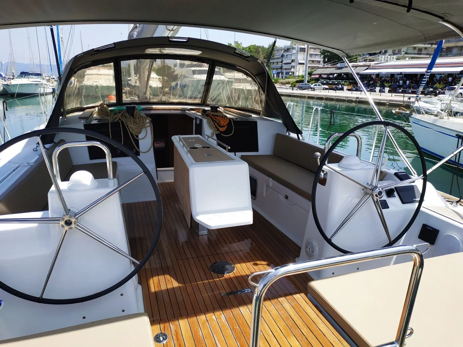 Yacht DUFOUR 460 Grand Large - Joanne - Foto 1