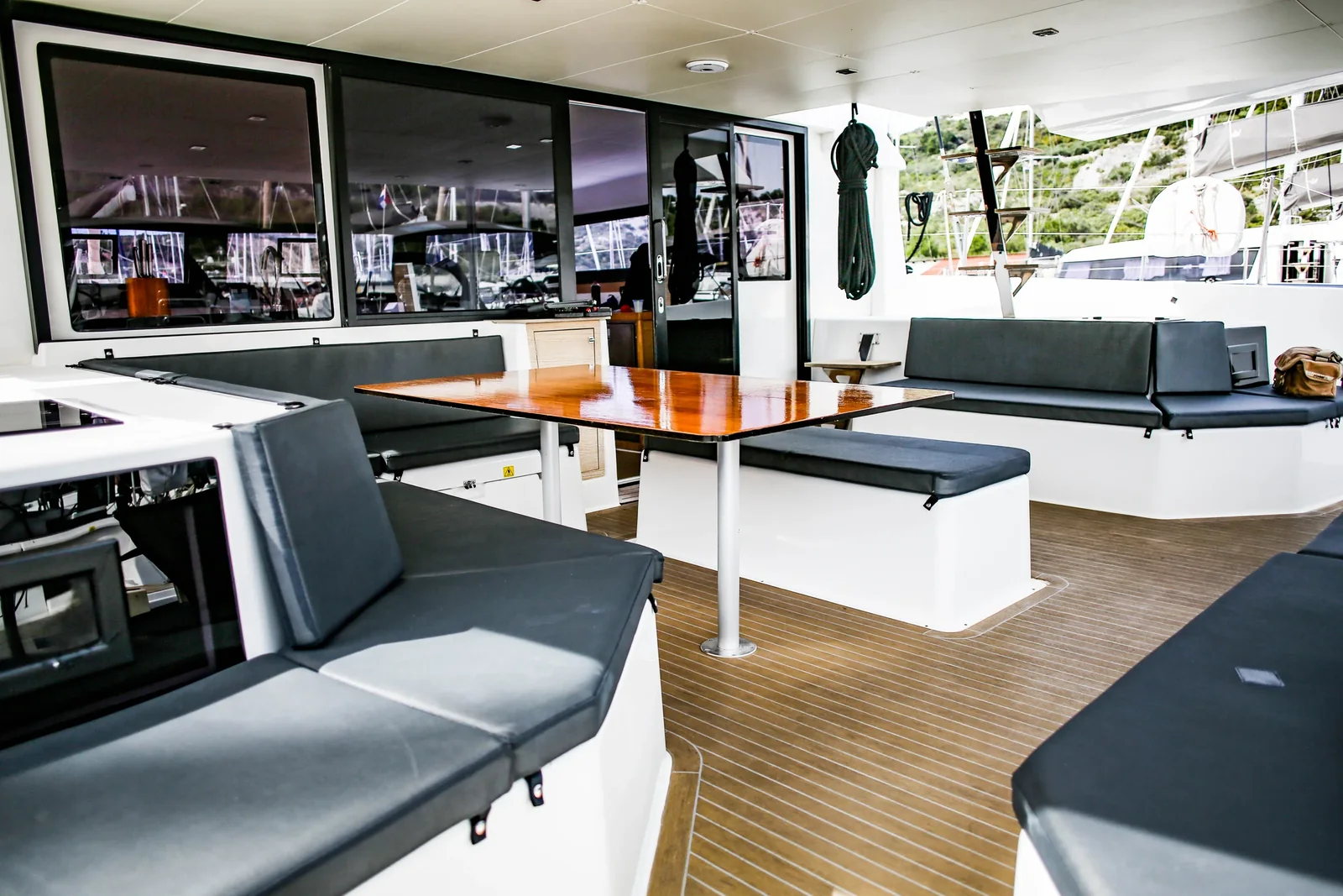 Yacht DUFOUR 48 Catamaran - Bahia Serena - Foto 9