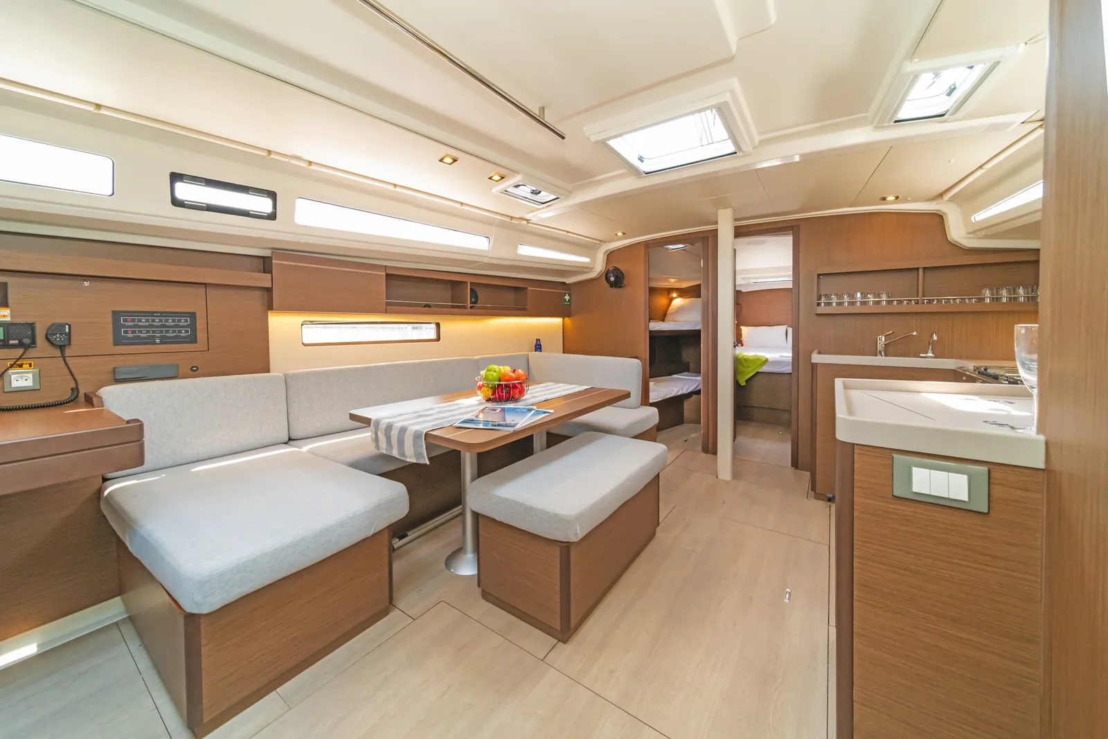 Yacht BENETEAU Oceanis 40.1 - Roza - Foto 1