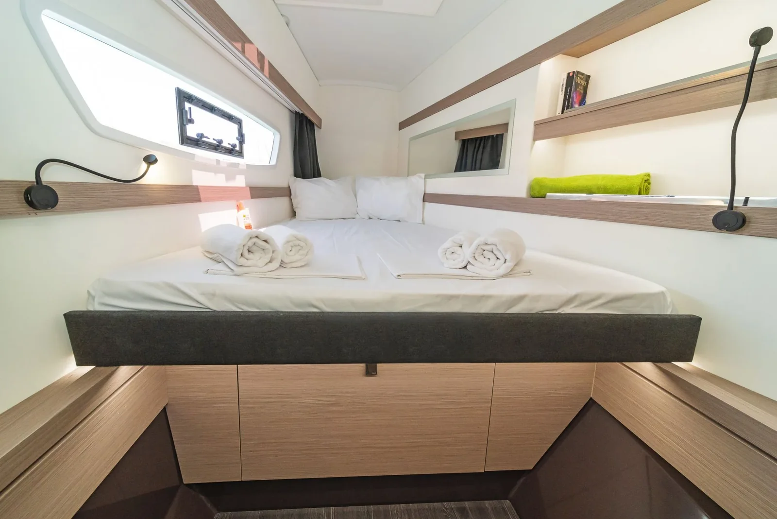 Yacht FOUNTAINE PAJOT Isla 40 - Aifos - Foto 1