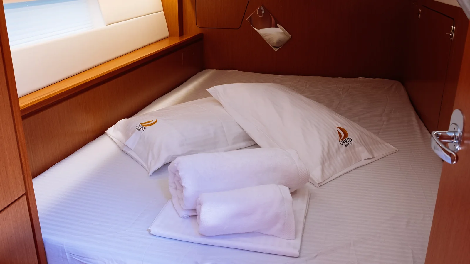 Yacht BAVARIA C45 - Dawn - Foto 1