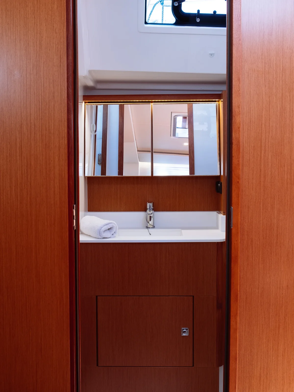 Yacht BAVARIA C45 - Dawn - Foto 1