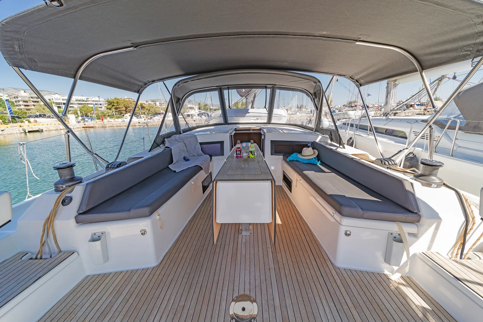 Yacht DUFOUR 470 - Edelweiss - Foto 1