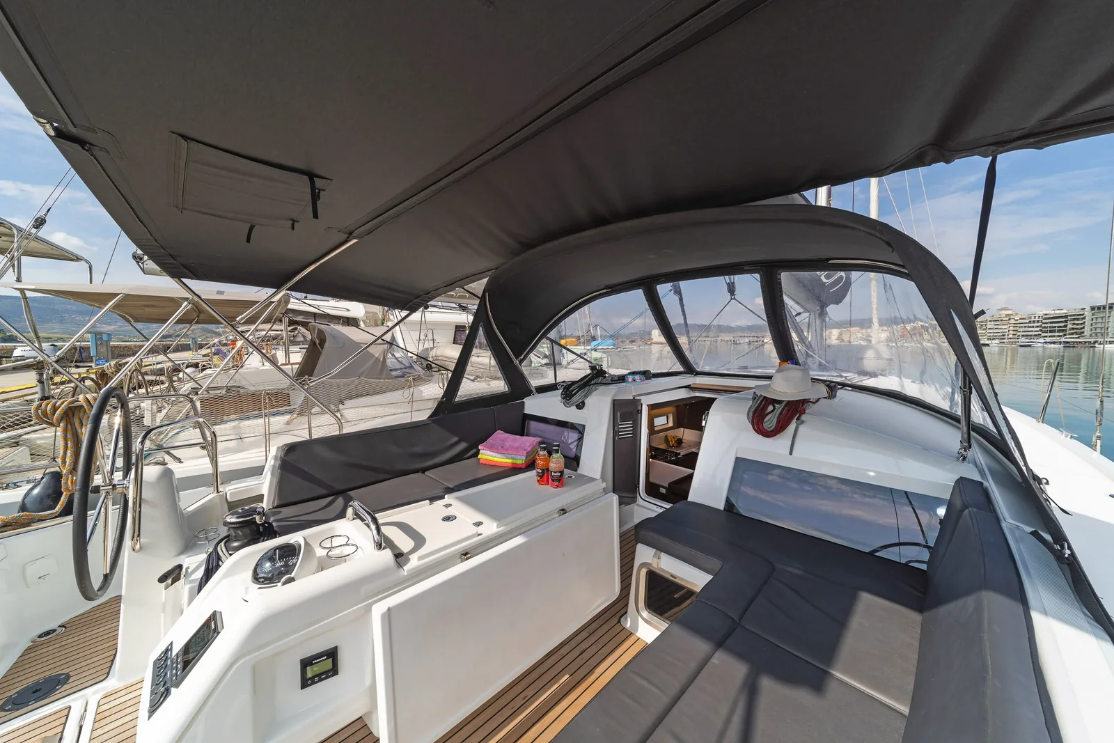 Yacht JEANNEAU Sun Odyssey 440 - Esperos - Foto 1