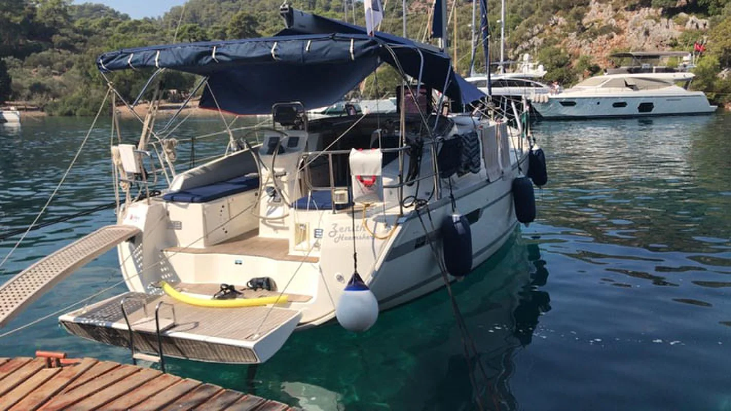 Yacht BAVARIA Cruiser 36 - Zenith III - Foto 1