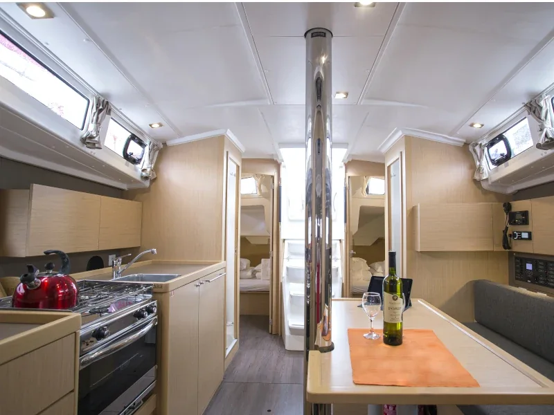 Yacht BENETEAU Oceanis 38.1 - Bellagio