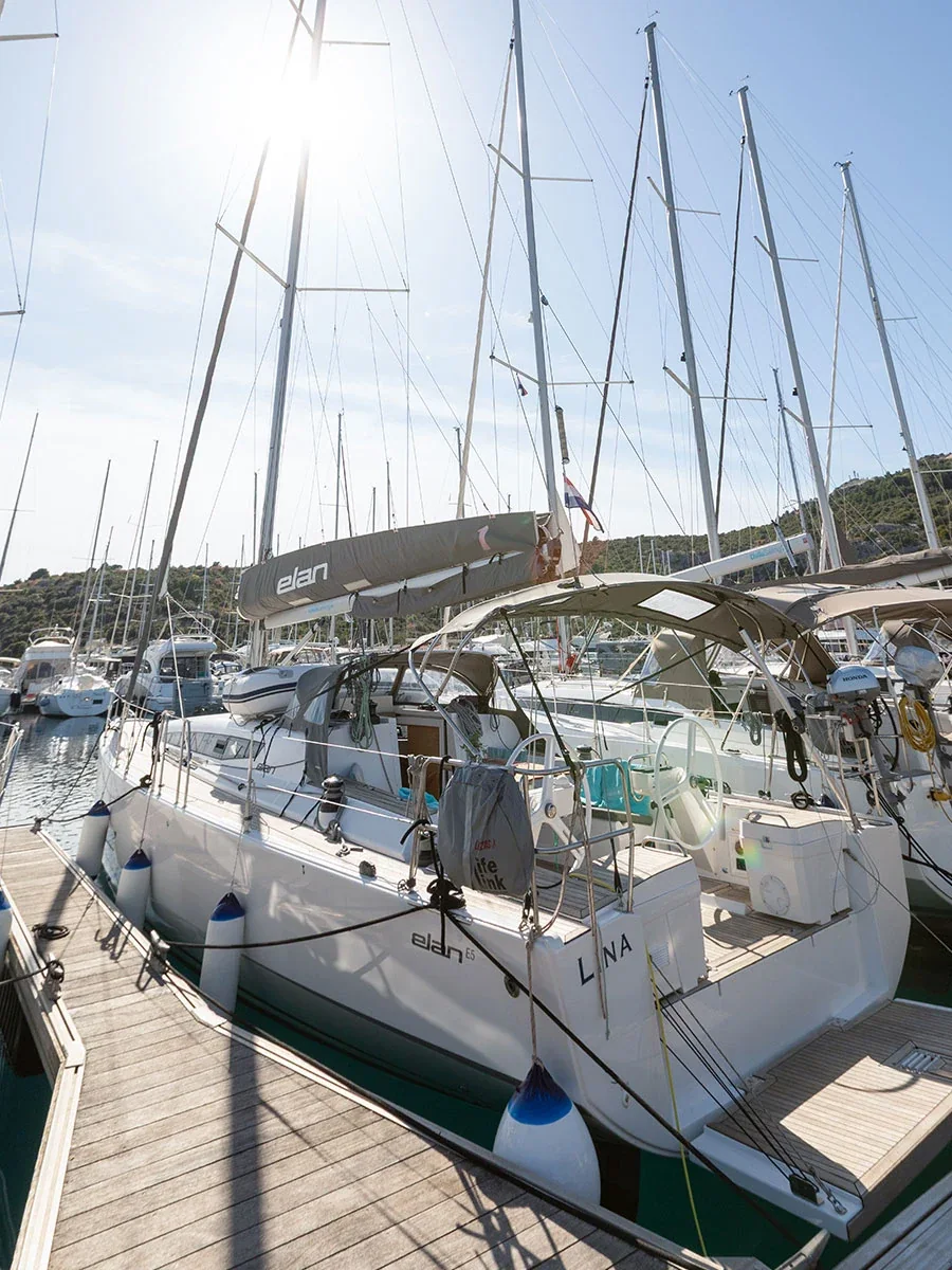 Yacht ELAN E5 - Lina - Foto 1