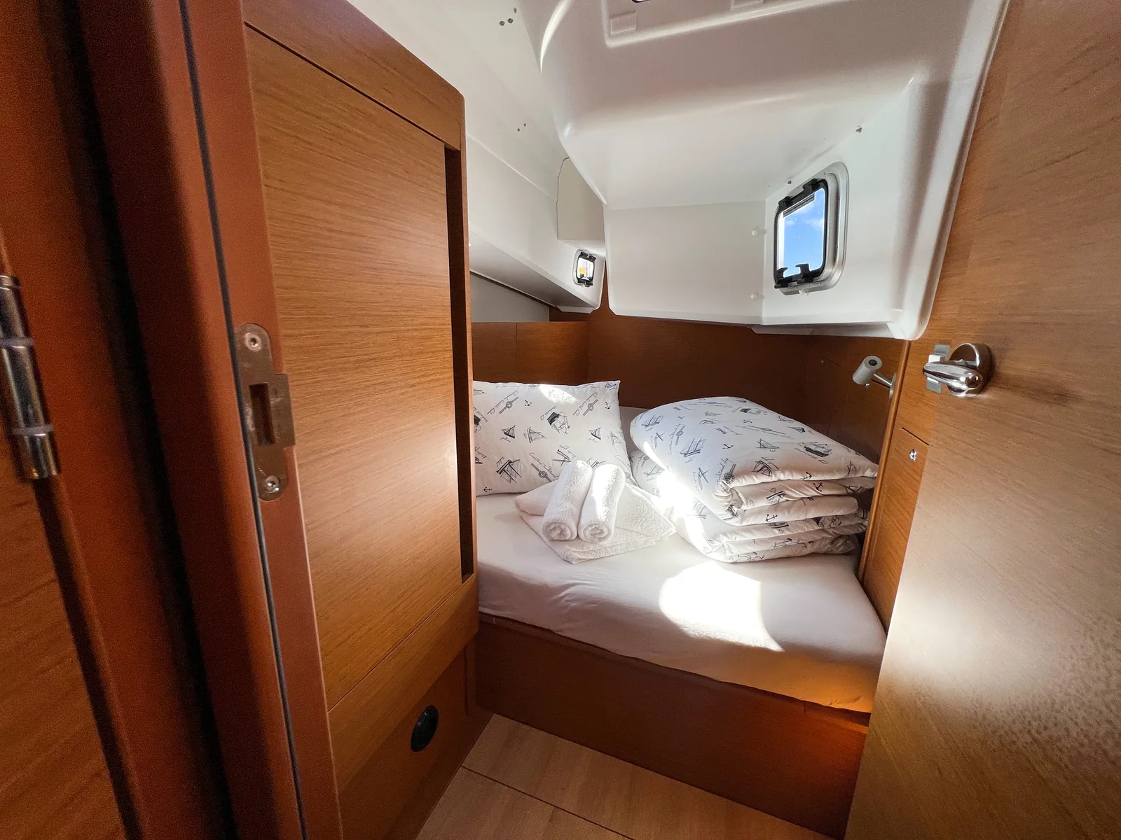 Yacht JEANNEAU Sun Odyssey 410 - Evelyne - Foto 1