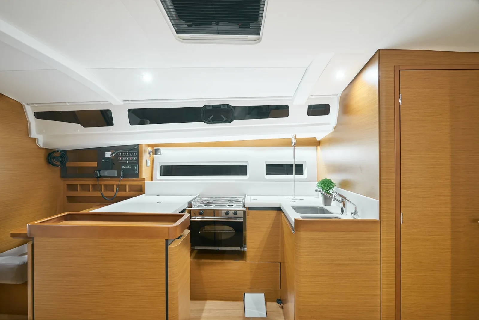 Yacht JEANNEAU Sun Odyssey 440 - Nymeria - Foto 1