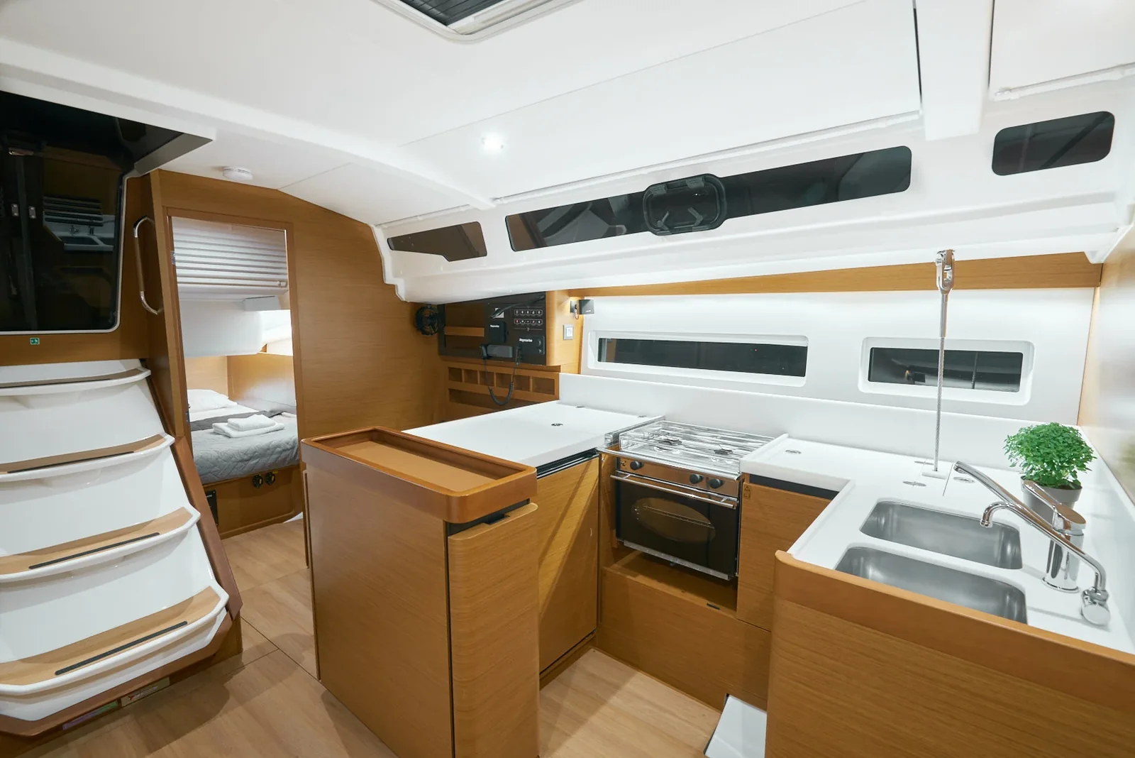 Yacht JEANNEAU Sun Odyssey 440 - Nymeria - Foto 1
